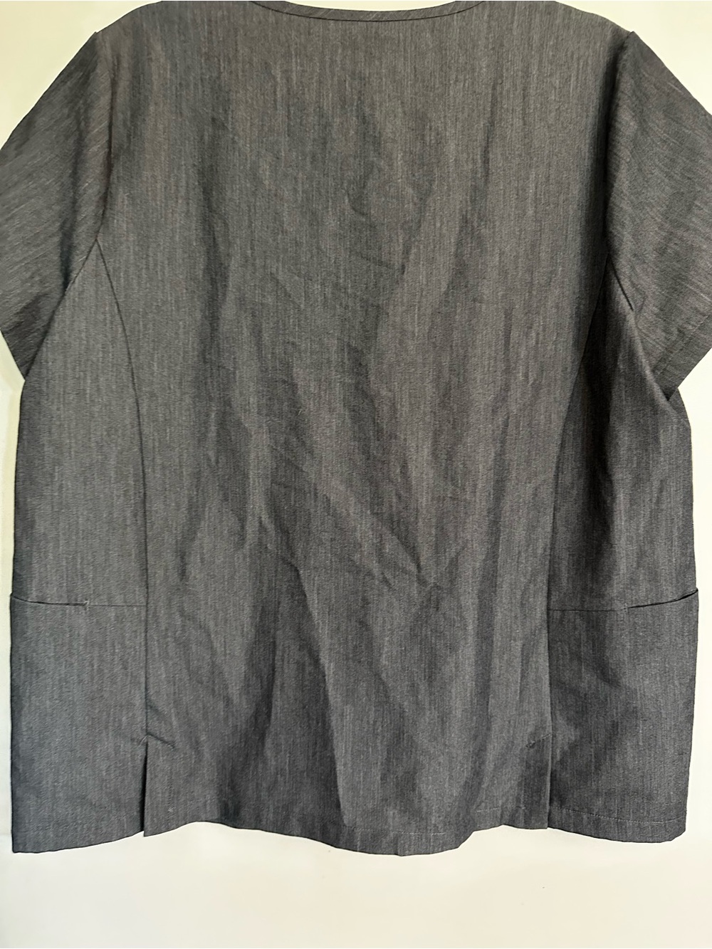 Jaanuu Women's Short-Sleeve Tunic in Charcoal Gray